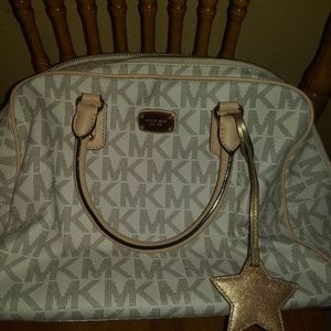 Michael kors purse